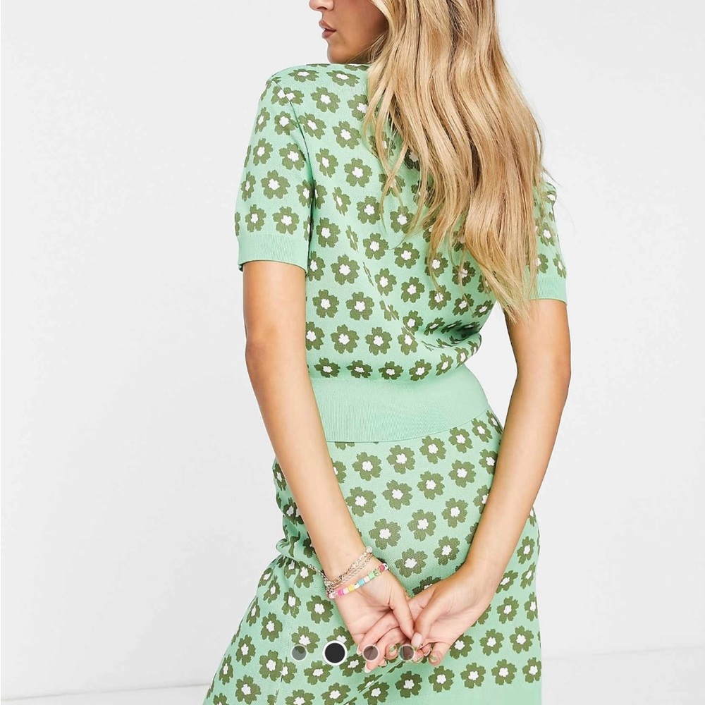 Green retro Floral Knit shirt/skirt set - Picture 2 of 12